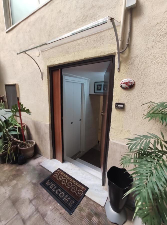 Casa Vacanze Angelica サレルノ エクステリア 写真